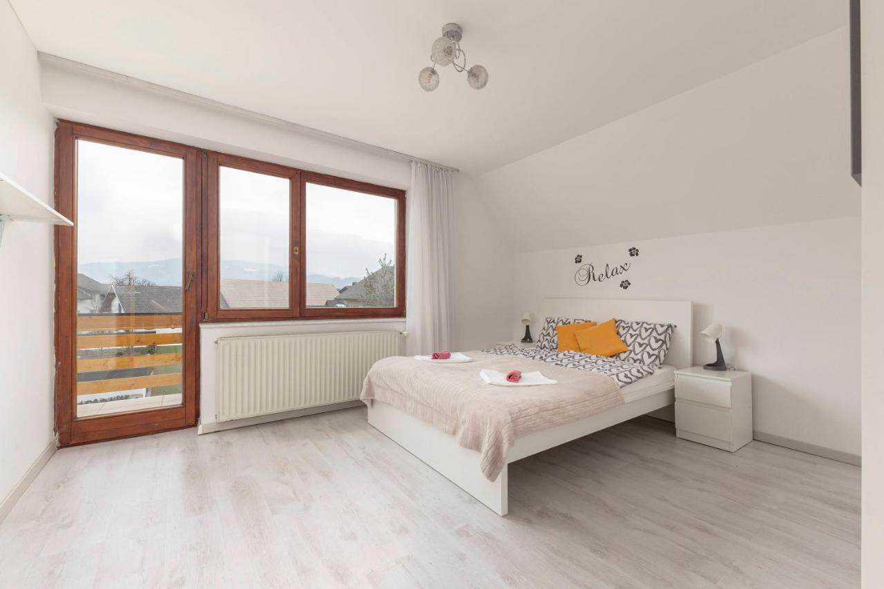 Apartment Mountain Sunrise Škofja Loka Eksteriør bilde
